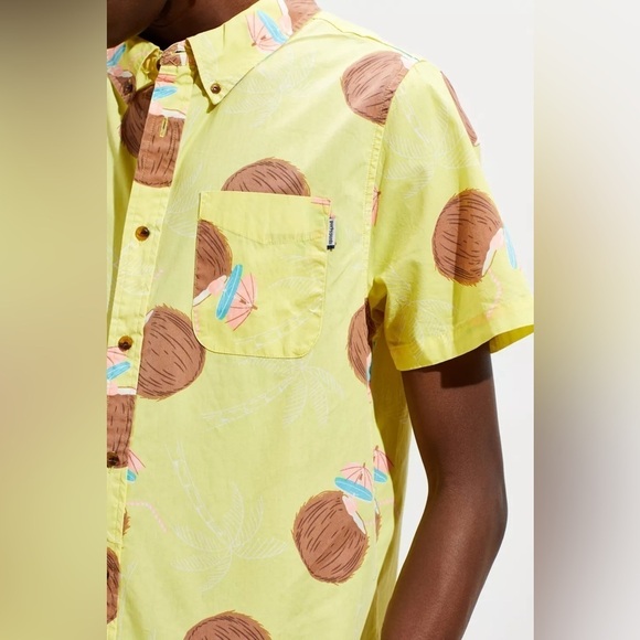 Party Pants Weekender Short Sleeve Button-Down Coconut Shirt Size Medium NWT - Picture 3 of 11